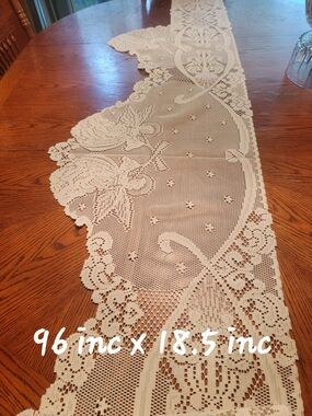 Vintage Christmas Angels TableCream Lace Table Runner